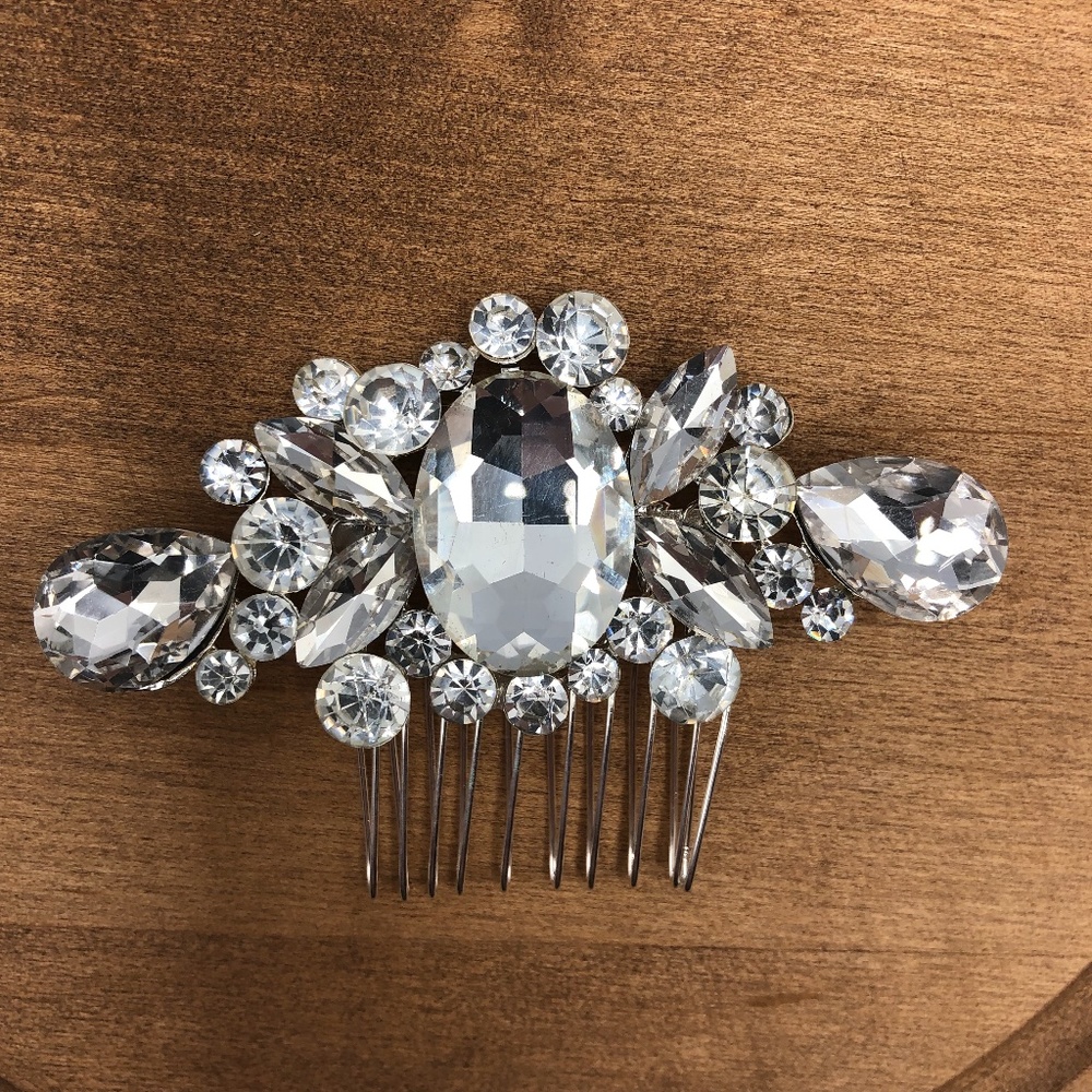 Oval Rhinestone Hair Comb